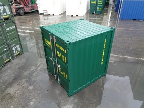 8ft Standard Container closed green - TITAN Containers